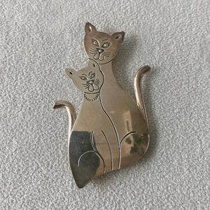 Vintage sterling silver 925 pin brooch of two Siamese cats, made in Mexico